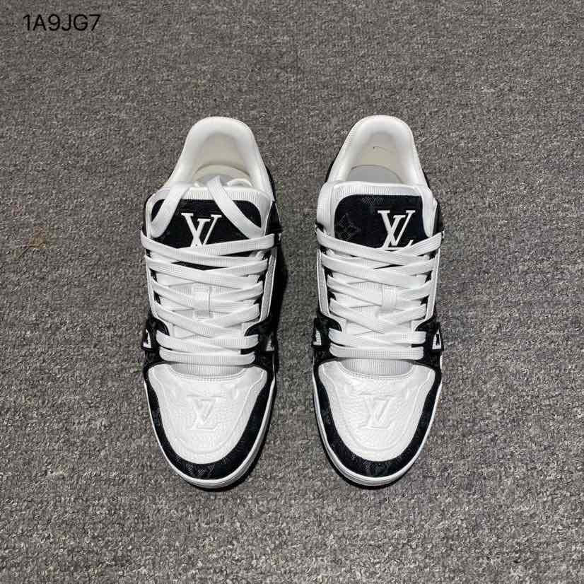 LV男士黑色运动鞋子1A9JG7