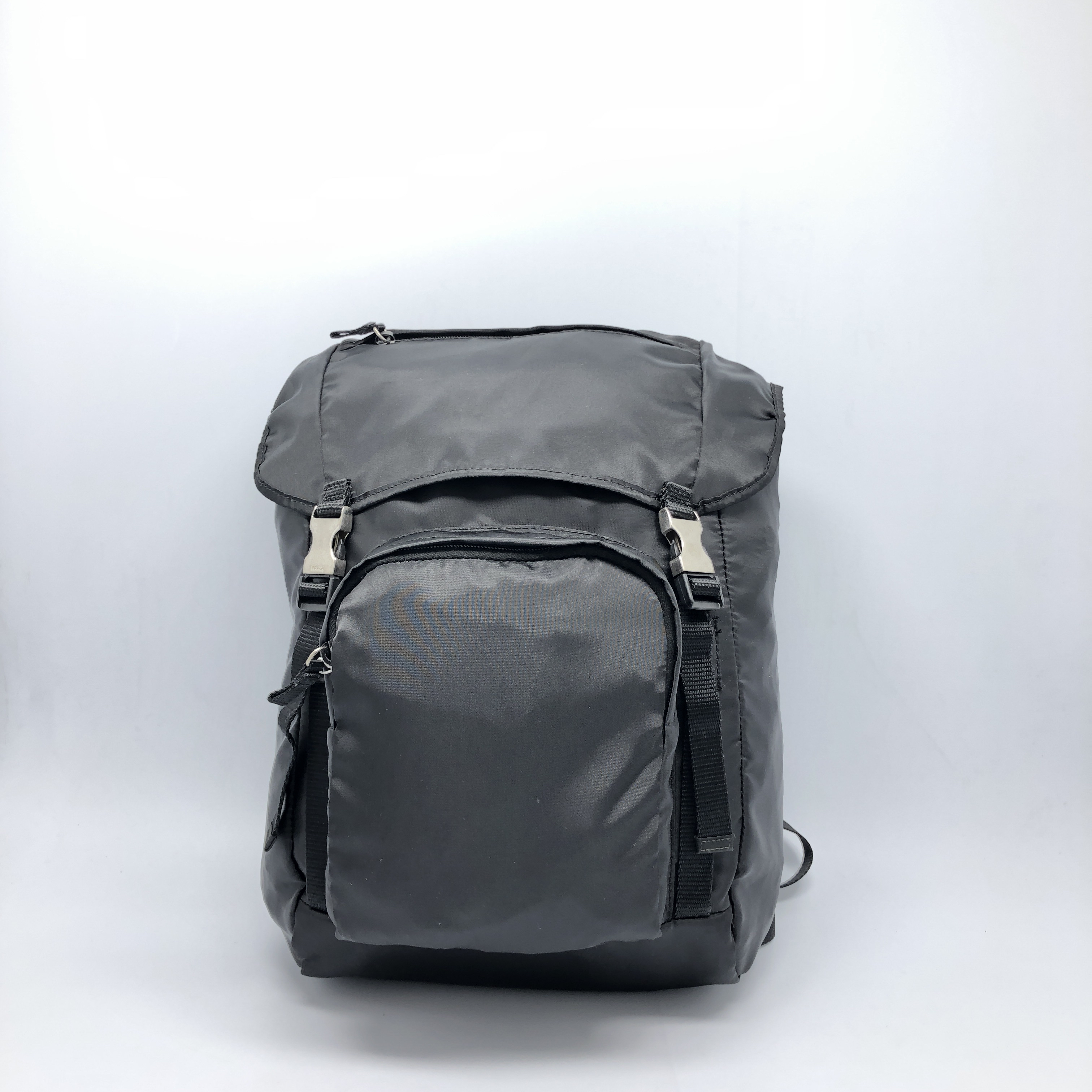 95新 Prada/普拉达 黑色尼龙双肩包/3634号男士时尚户外休闲