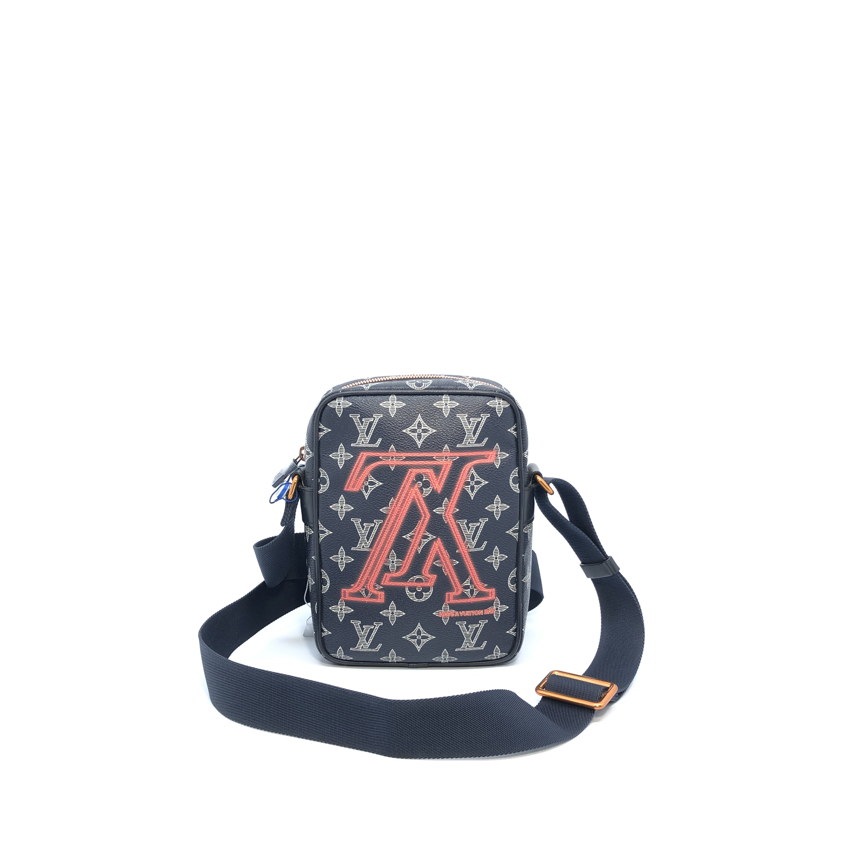 99新 LouisVuitton/路易威登 红色倒V限量款单肩包/3576号
