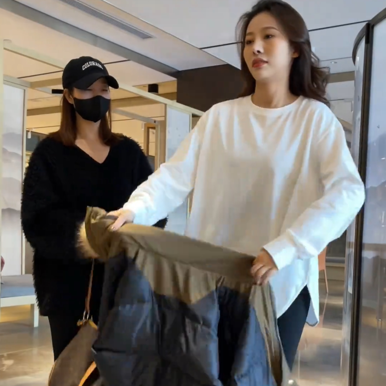 （DD）净板下摆开叉宽松中长款大白T恤