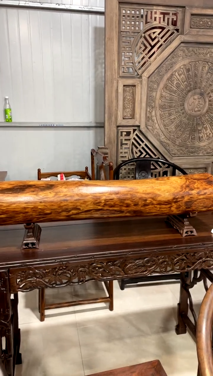 【闪购商品】雕刻木材长122横财