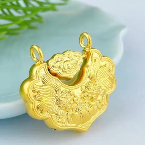 足金锦鲤锁时尚双面传承精美镶嵌坠链国风项坠宝宝百搭编绳素款金