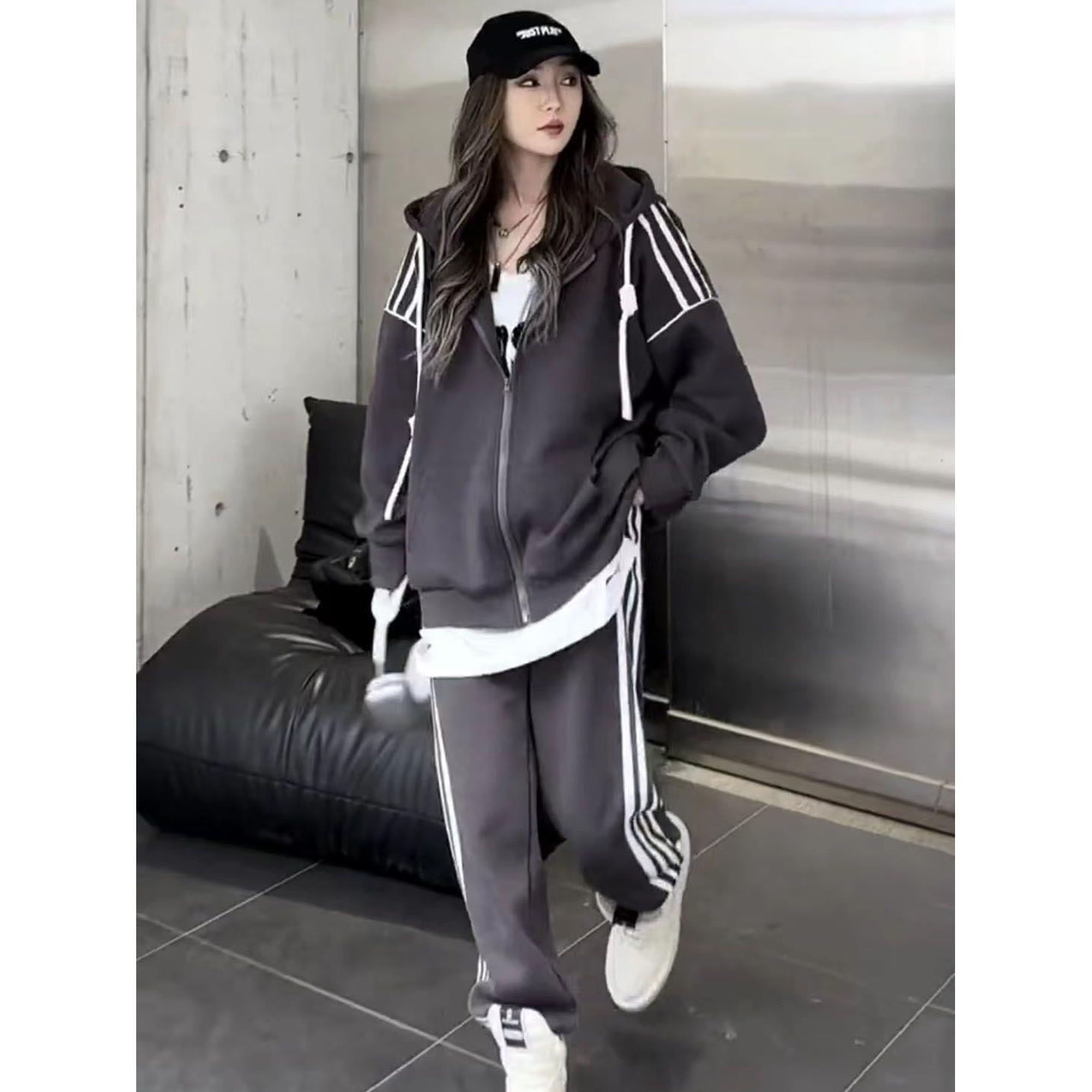 200-300斤胖大码休闲运动套装女秋冬连帽外套高腰束脚裤两件套ins