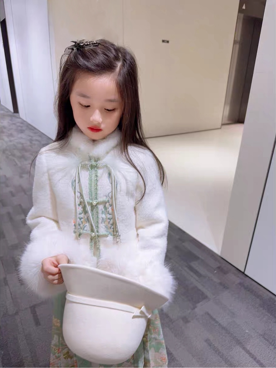 女童冬装马面裙套装2024新款中大童国风重工气质棉服外套拜年服