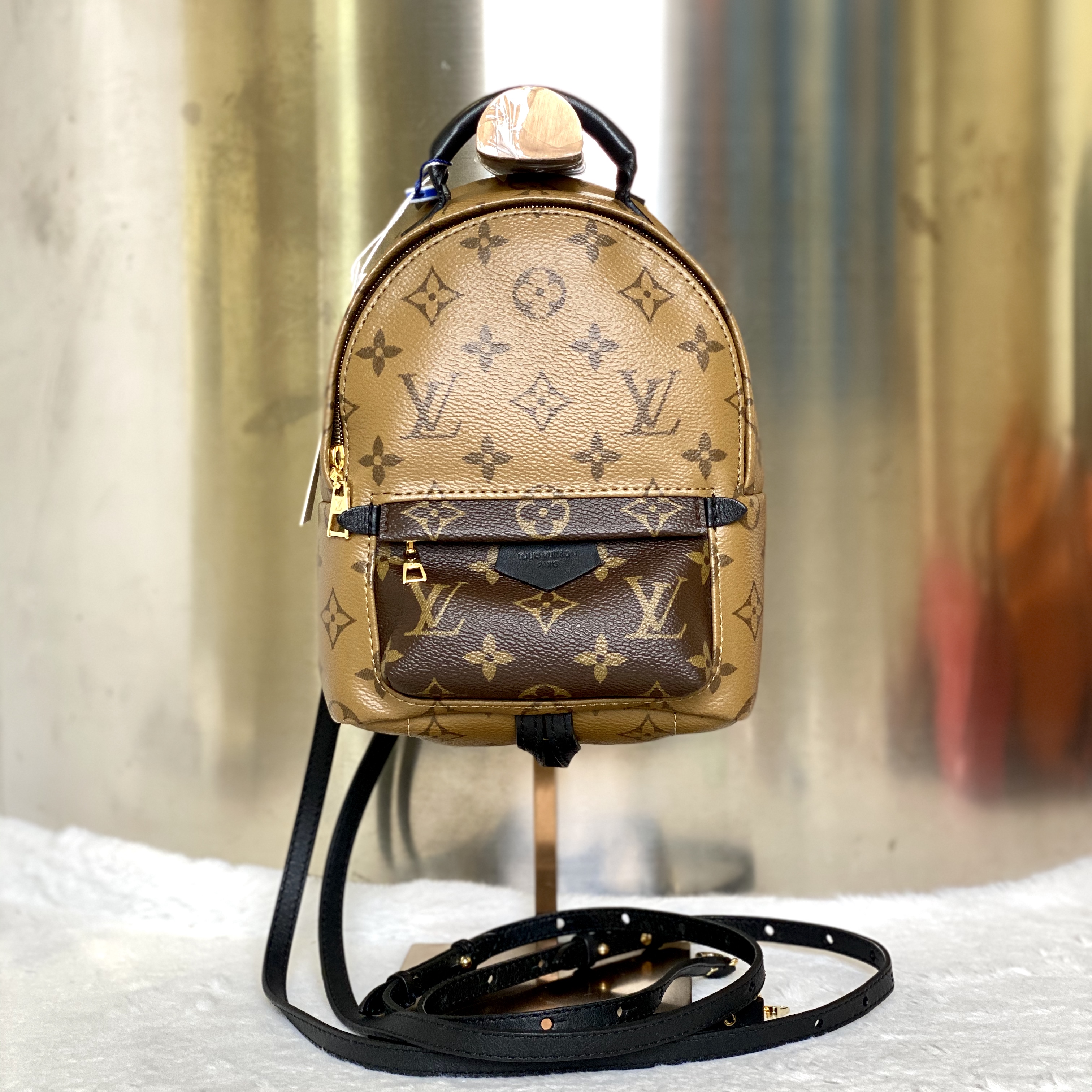 99新 LouisVuitton/路易威登 古有98新LV拼色迷你邮差双肩包1753