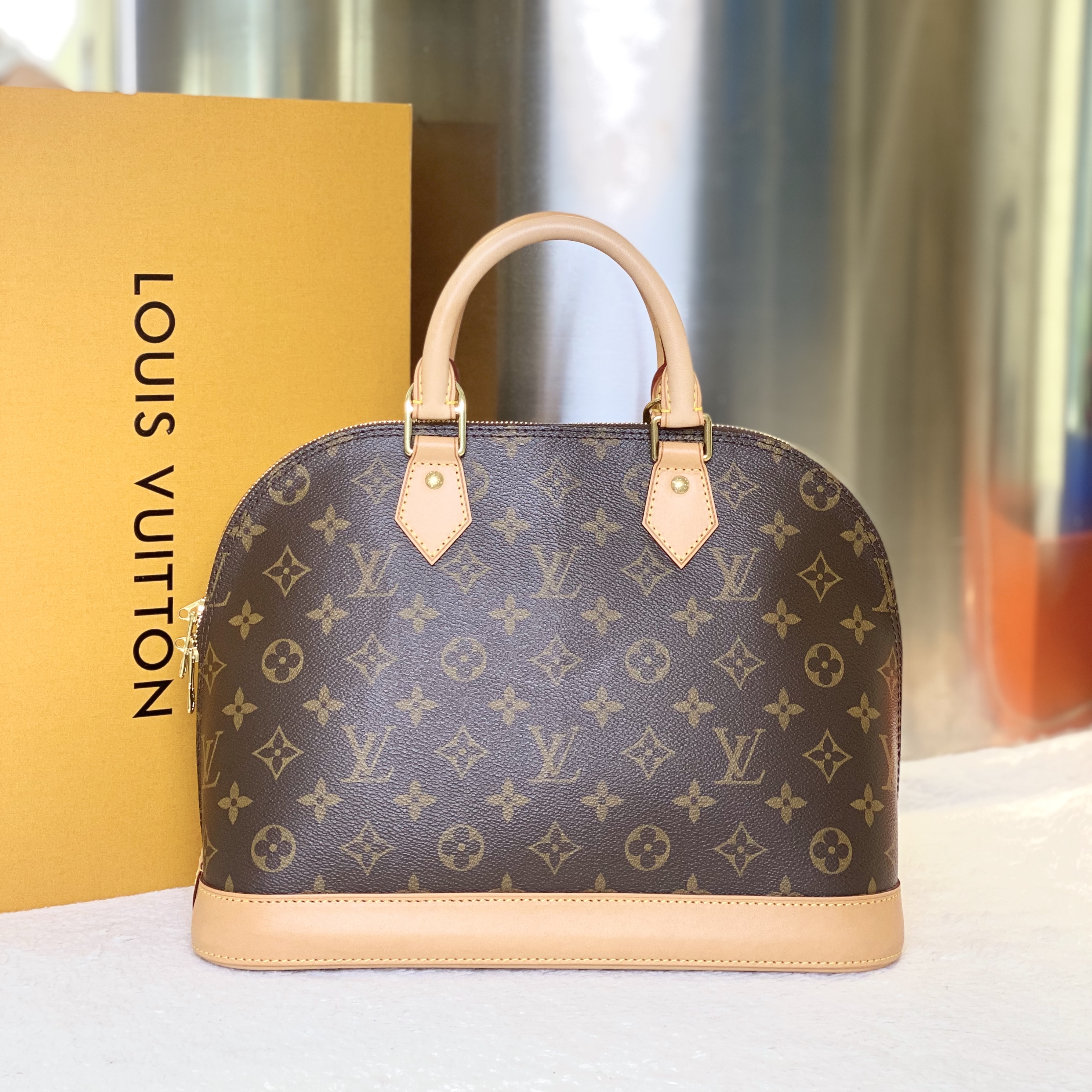 99新 LouisVuitton/路易威登 古有98新中号老花贝壳手提包5536