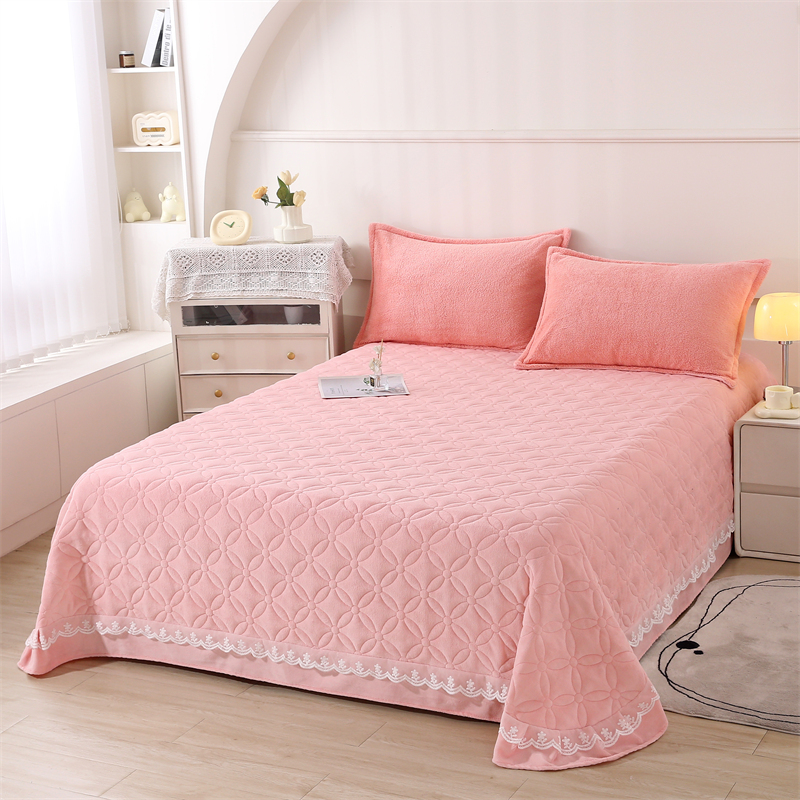 纯色加厚牛奶绒夹棉床盖绗缝防滑加绒简约榻榻米水晶绒床上用品