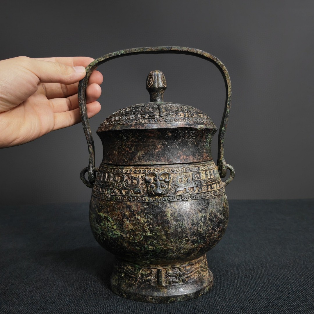 西周 青铜龙纹卣仿古青铜器摆件博物架客厅老货收藏送礼礼品