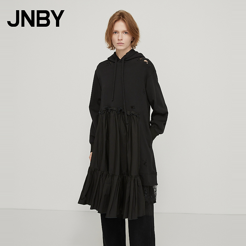 JNBY/江南布衣春季卫衣连衣裙宽松层次感拼接高腰线设计5M1G52180