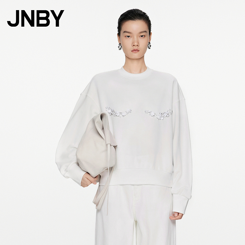 JNBY/江南布衣秋款卫衣宽松套头圆领立体钉珠宽松毛圈布5O9415980
