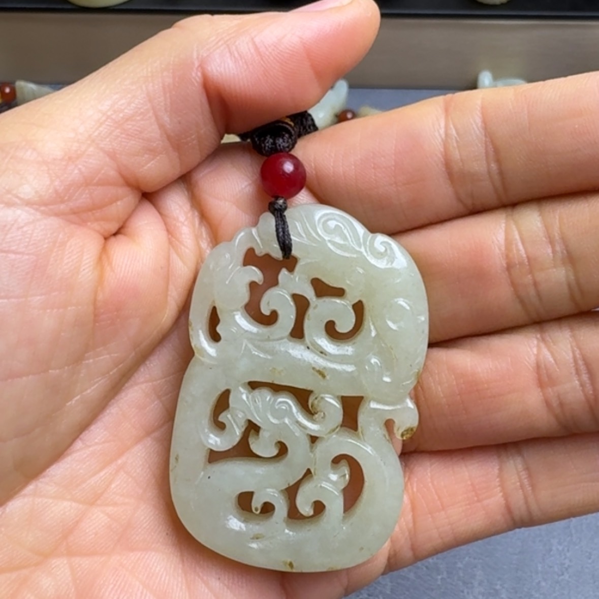 【闪购商品】和田玉（糖玉）颈饰未镶嵌婷**立
