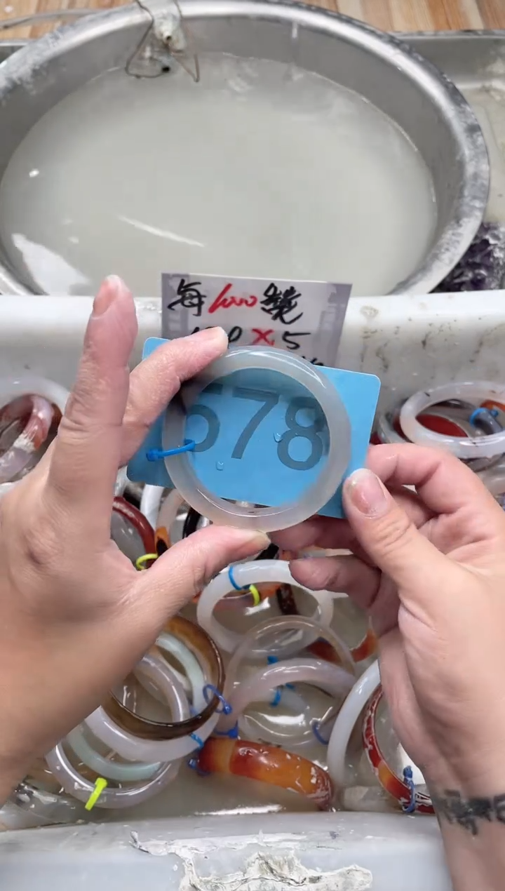 【闪购商品】玛瑙/玉髓手镯未镶嵌5253