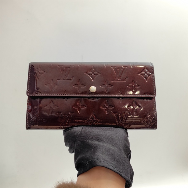 95新 LouisVuitton/路易威登 车厘子漆皮钱包
