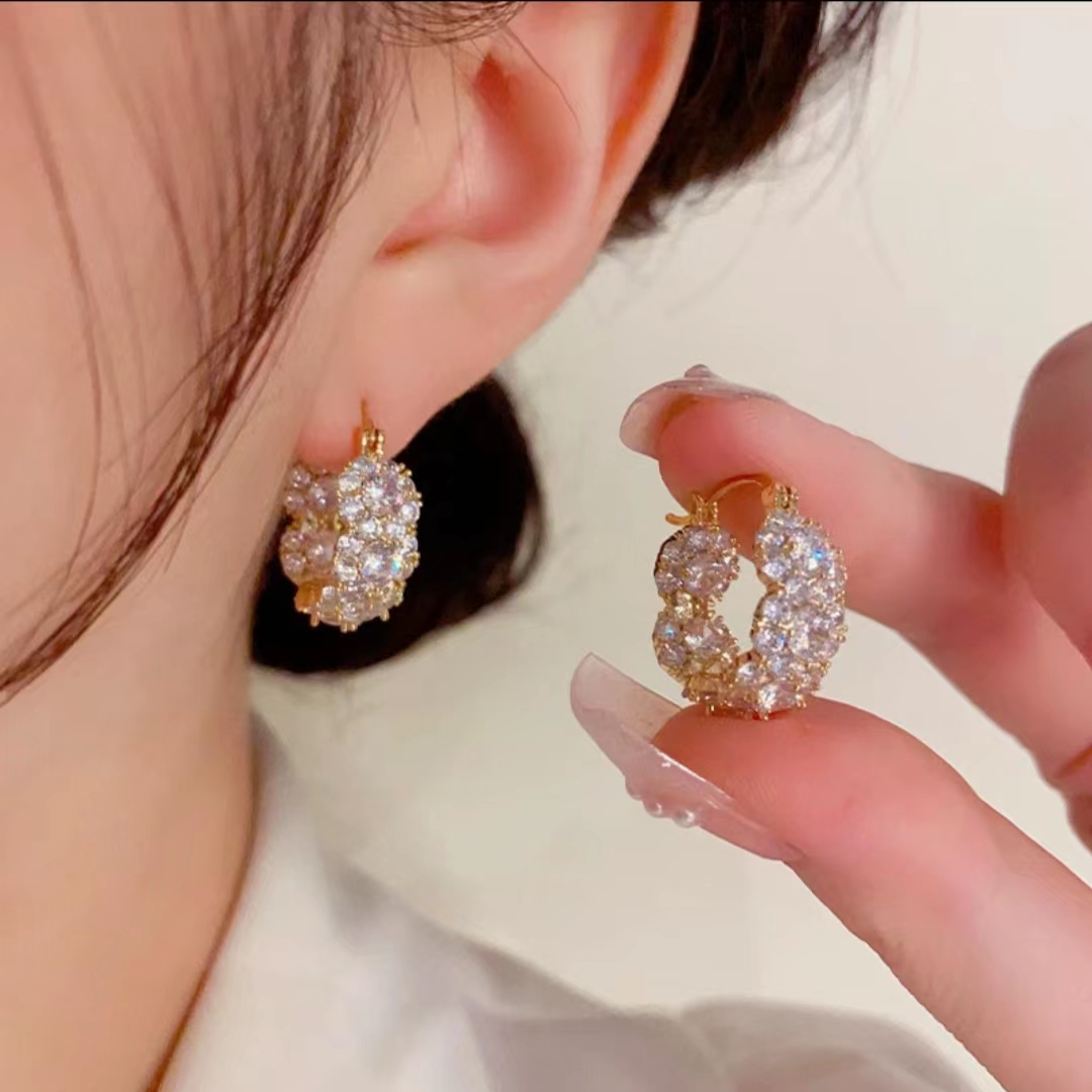 铜合金合成锆石耳饰 满钻金色原创设计个性轻奢时尚百搭耳环A060