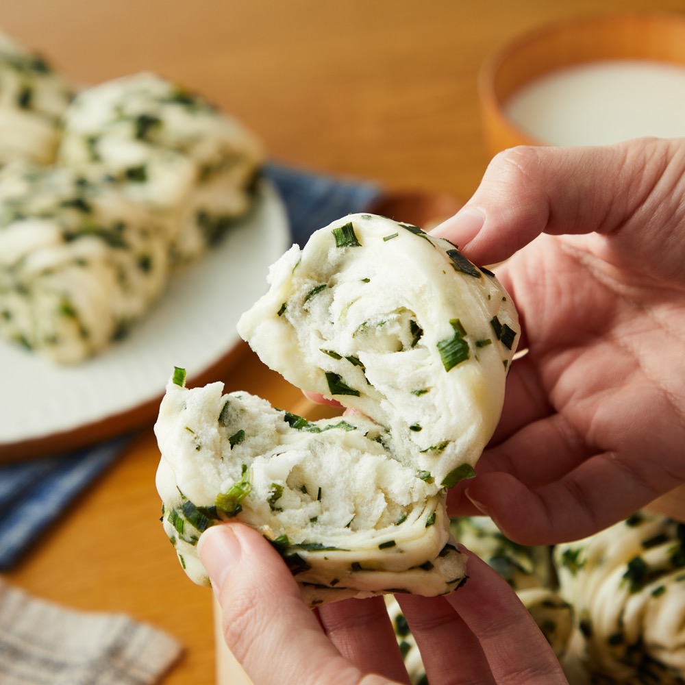 手作葱多多小花卷