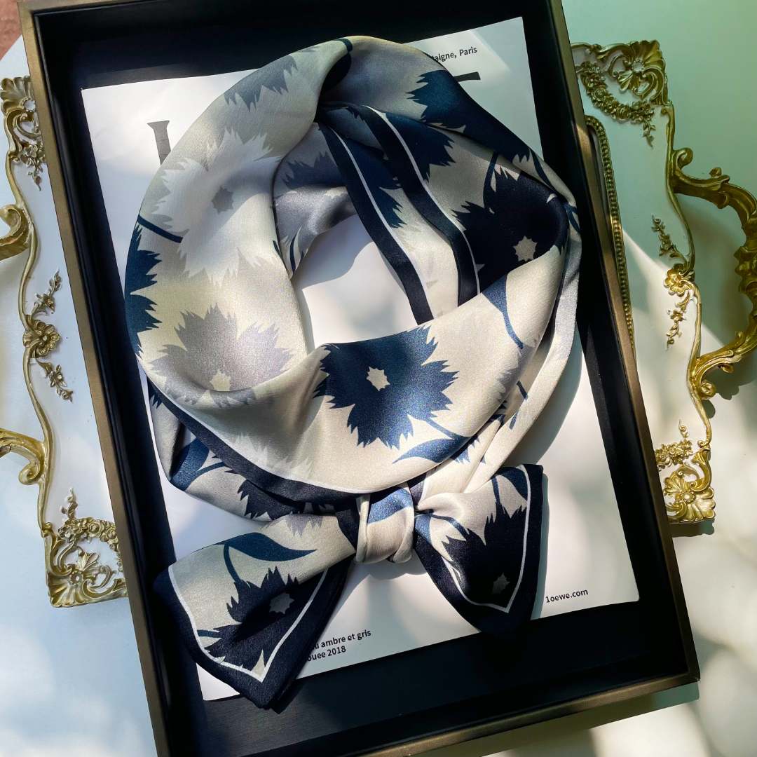 H013逐梦鸟桑蚕丝丝巾长巾12姆米15*145cm藏青色大花百搭洋气减龄