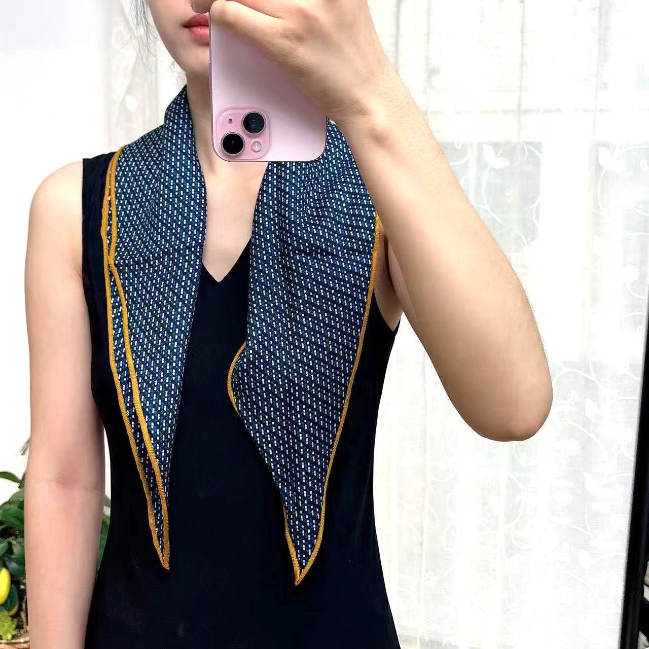 LP围巾女秋冬羊毛桑蚕丝洋气女小围巾披肩咖色H菱形巾31*105cm