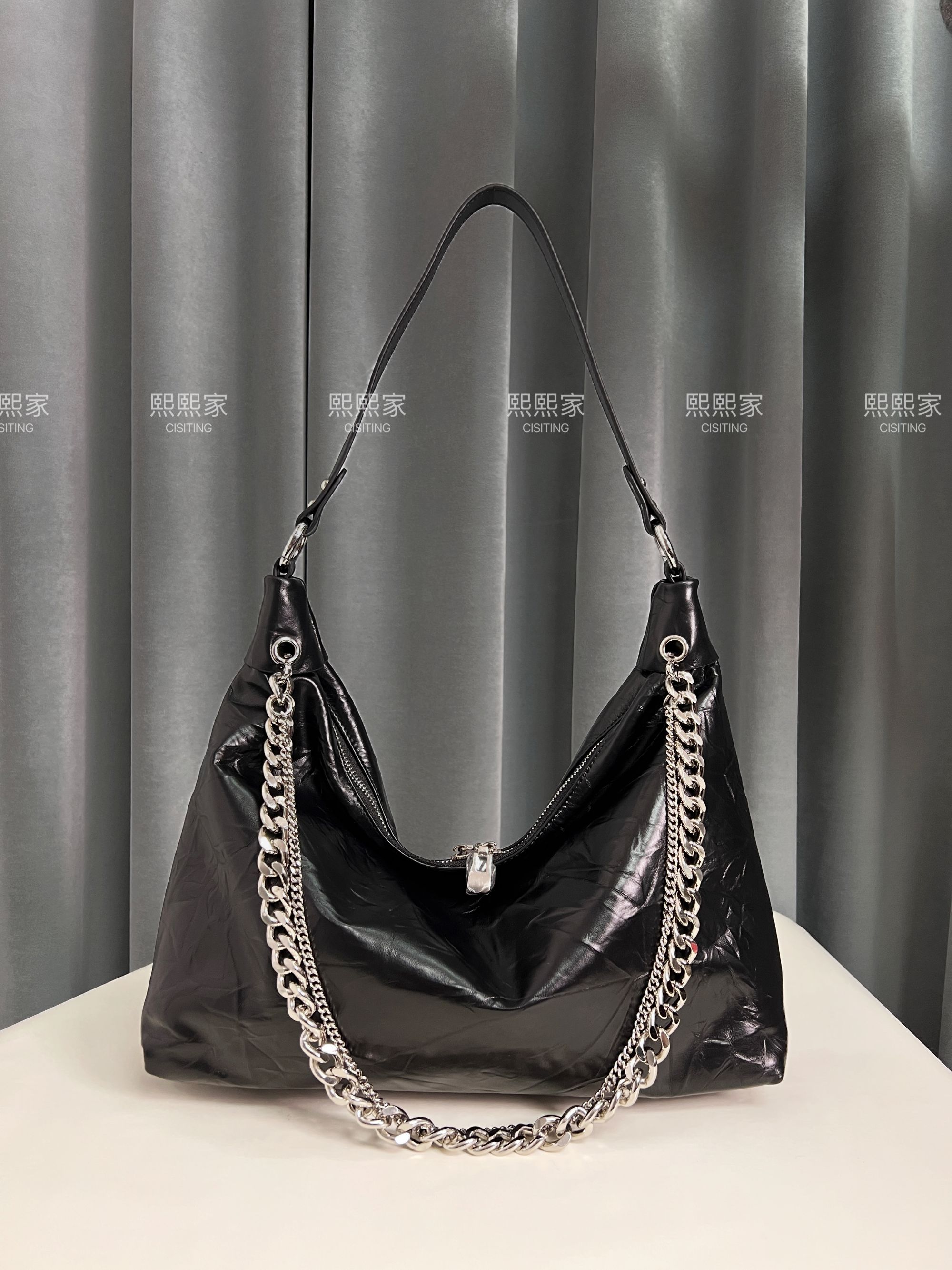 熙熙家小众原创设计头层皮褶皱手工牛皮链条hobo单肩腋下斜挎女包