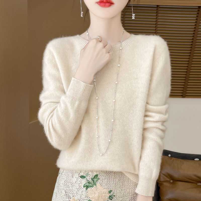 一线成衣纯色圆领羊毛衫秋冬时尚百搭宽松显瘦长袖女士针织打底衫