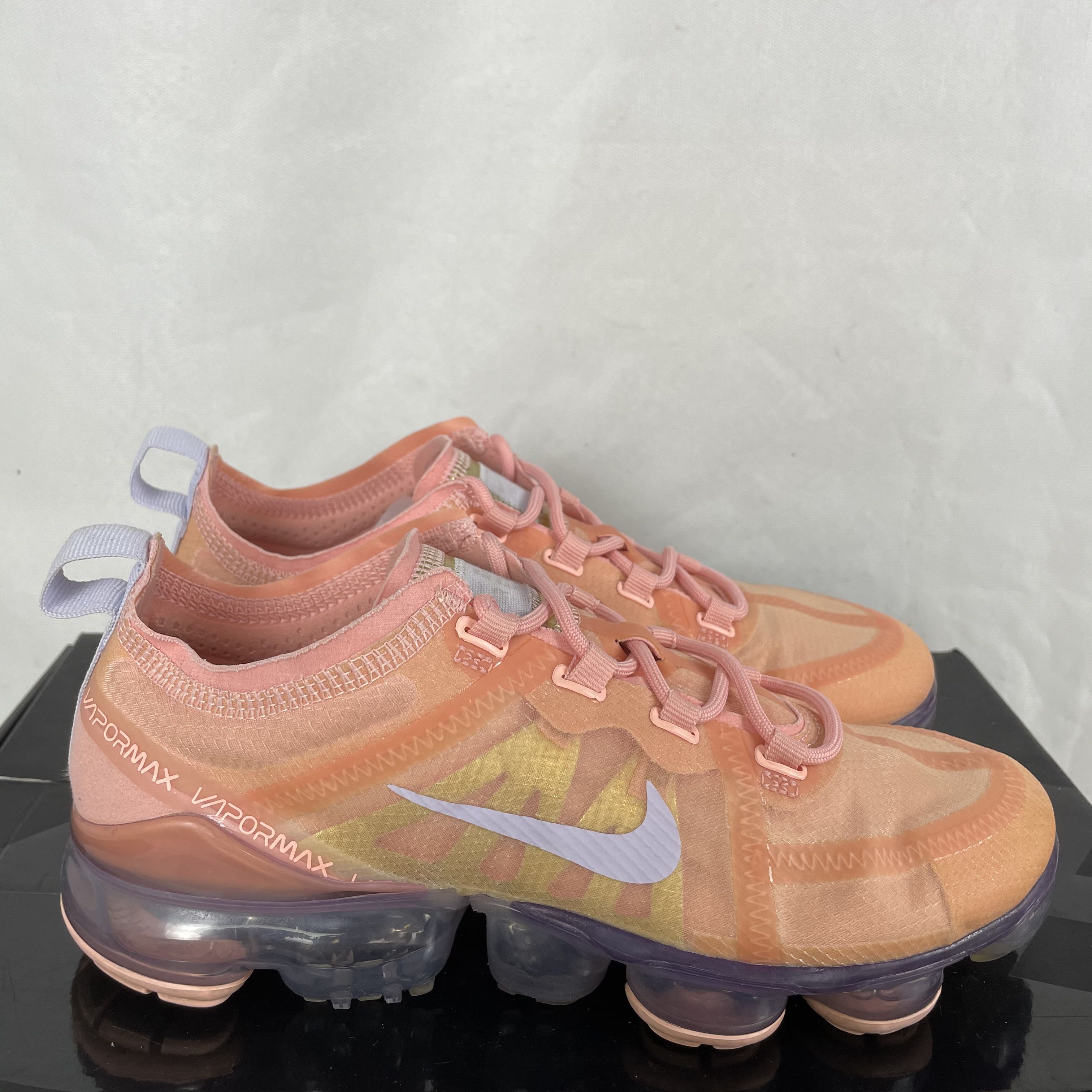 90新 NIKE/耐克 37.5码 Vapormax2019 跑鞋 浅粉 无盒