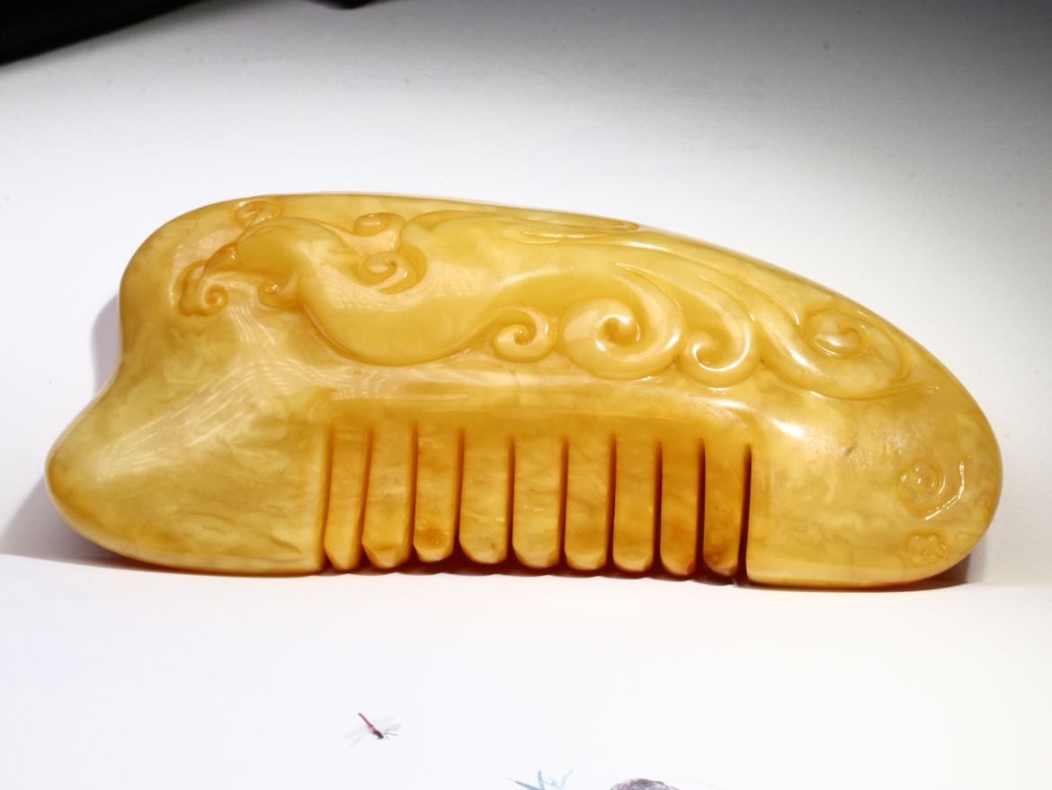 【俄料】49*107.8*20mm 小年份浓蜡妖花蜜蜡梳子 特价35/克 带证书