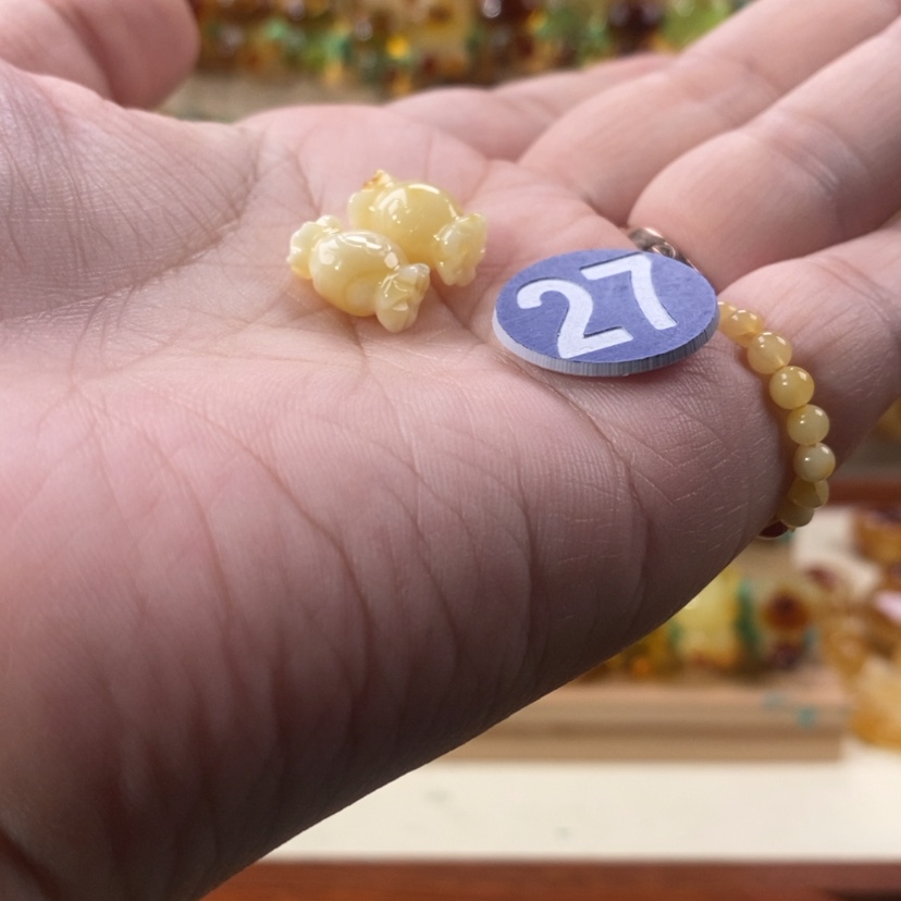 【闪购商品】琥珀颈饰未镶嵌一对