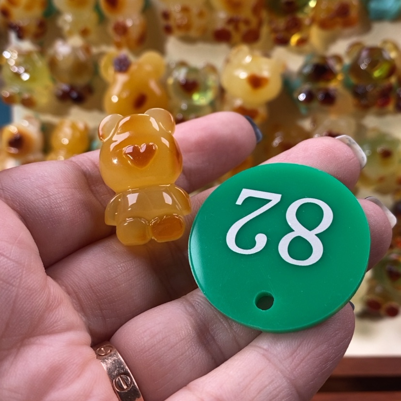 【闪购商品】琥珀颈饰未镶嵌听**⁹