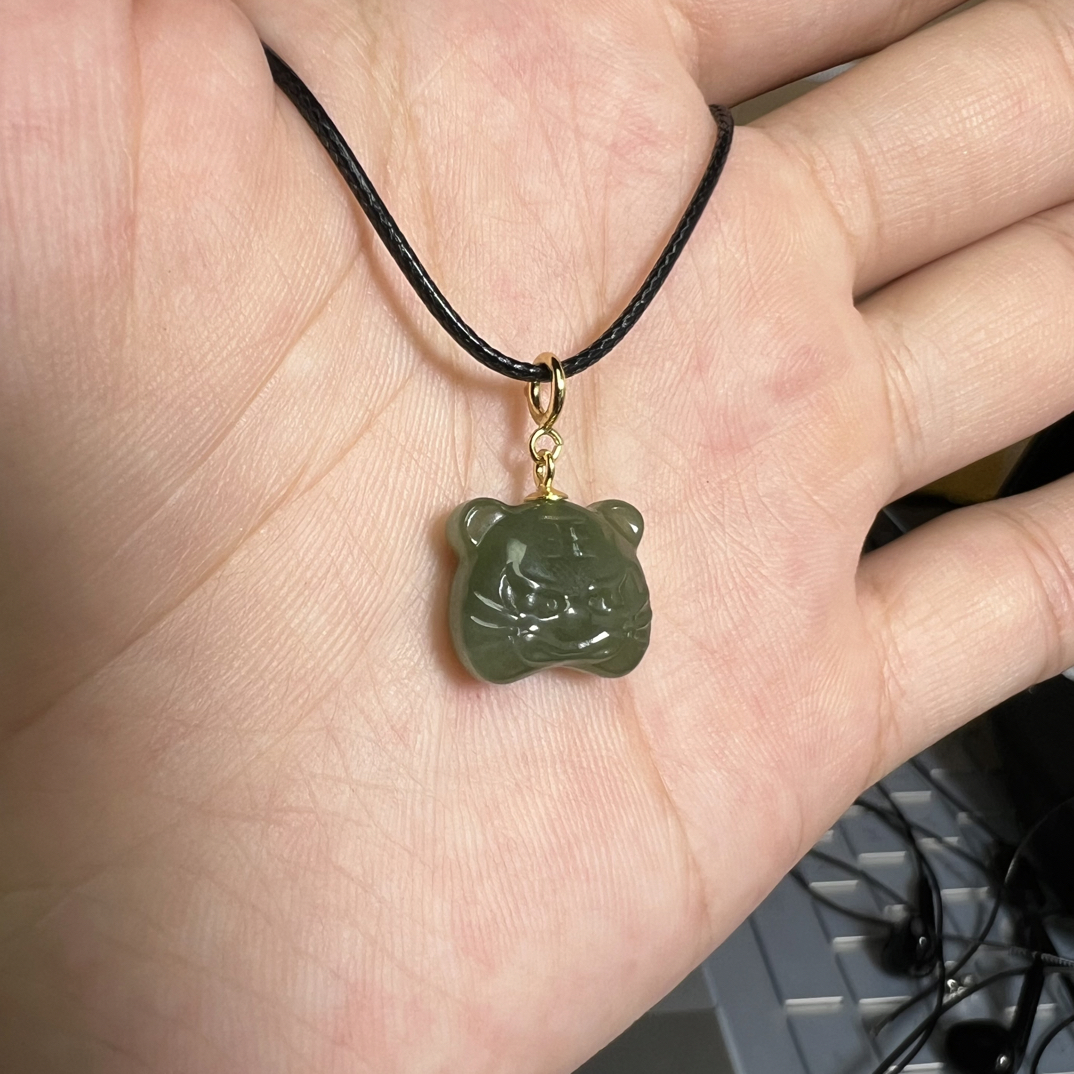 和田玉小老虎s925银镀金镶嵌精致款可当小配饰