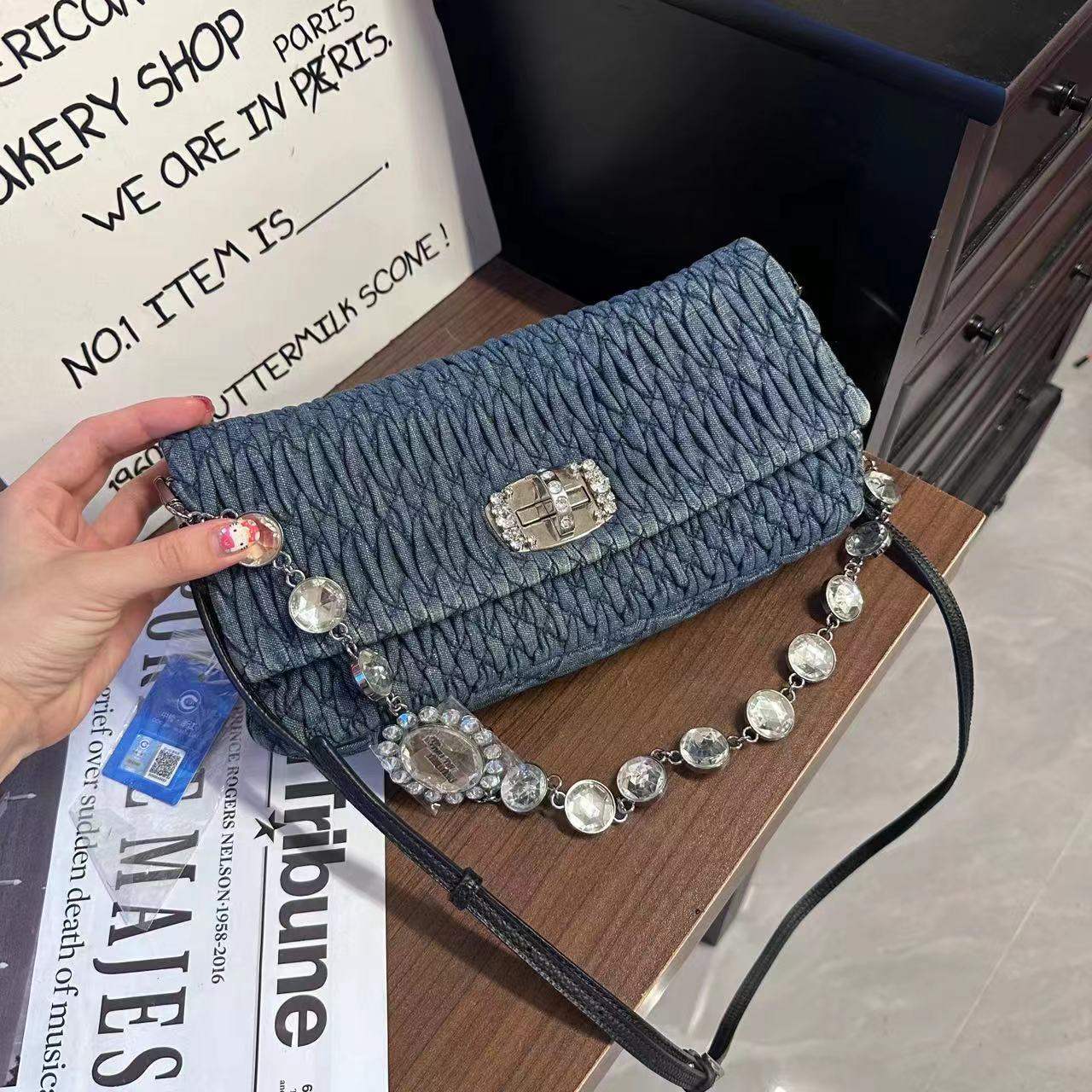 99新 MIU MIU/缪缪 miumiu钻扣牛仔单肩斜挎包 赫赫专场