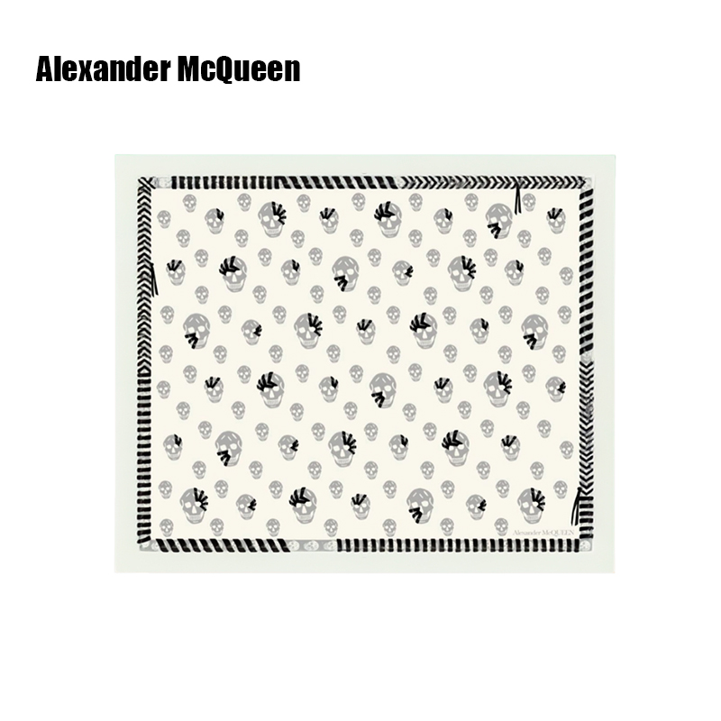 全新未使用 Alexander McQueen/亚历山大·麦昆 骷颅头丝巾 女款