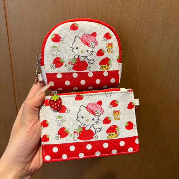 草莓系列kitty半圆拉链零钱包扁体卡包收纳包可爱