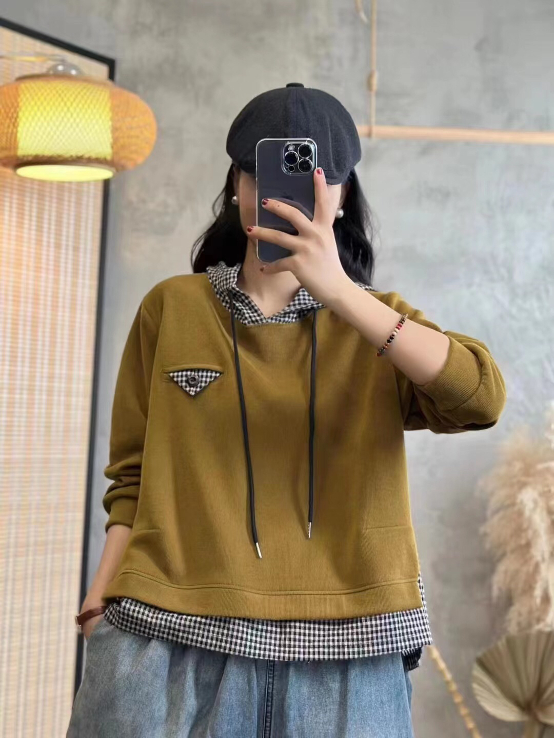 时尚百搭女款休闲带帽卫衣