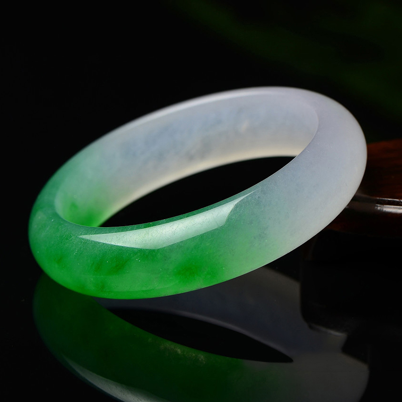 翡翠加宽绿色手镯天然缅甸 A货正阳绿冰种飘花玻璃辣浅绿美人镯白