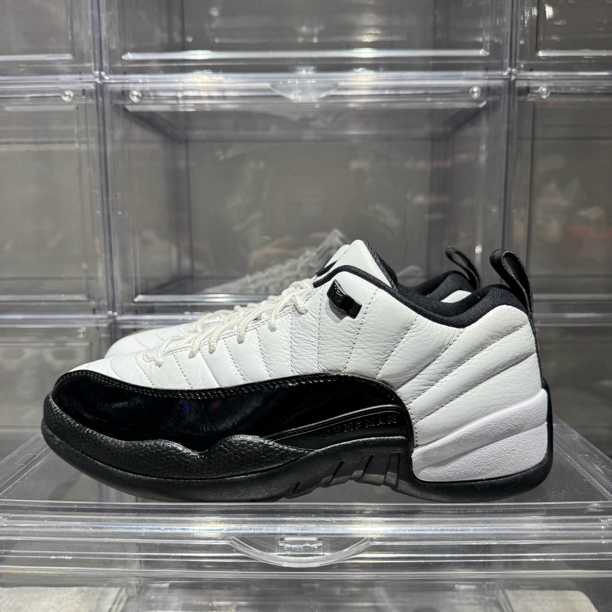 95新  43码 充新 无盒 AJ12漆皮黑白Low 潮流  低帮 复古篮球鞋