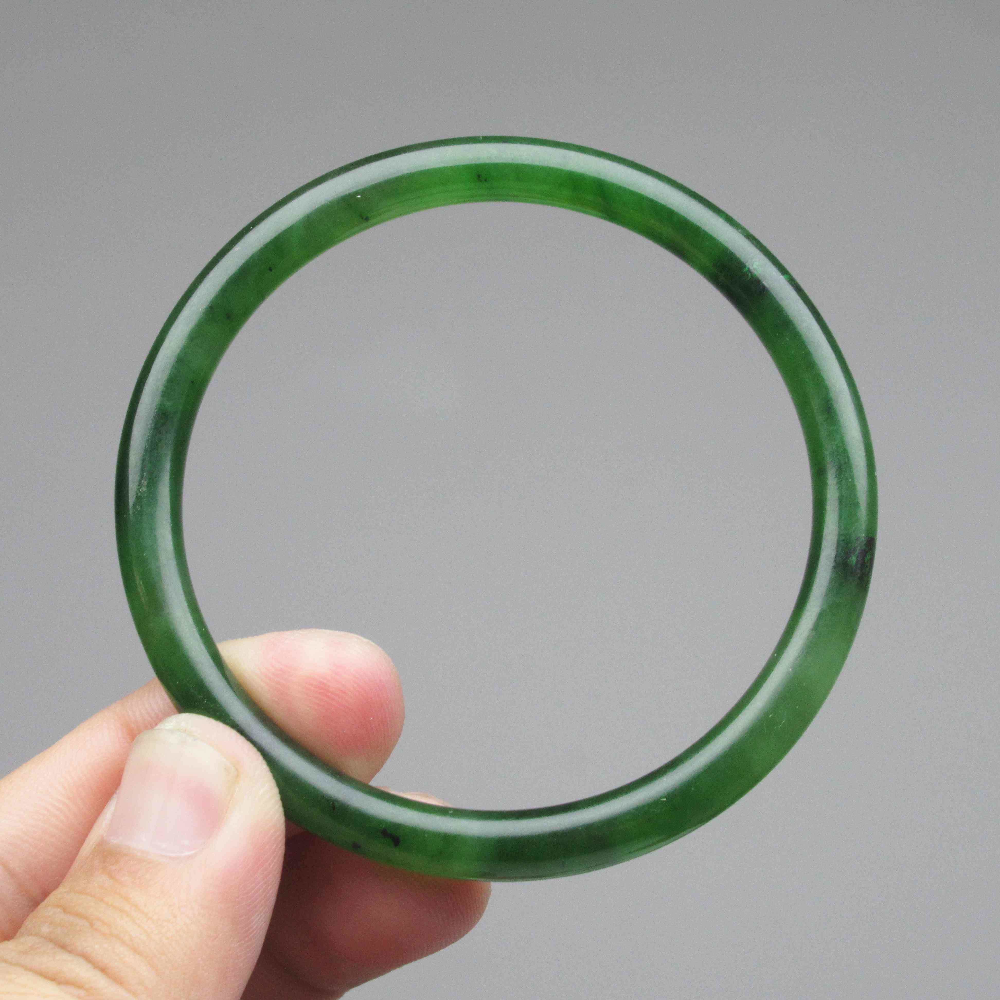 冰底辣绿天然和田玉碧玉精美高冰俄罗斯老料进口原料支持复检