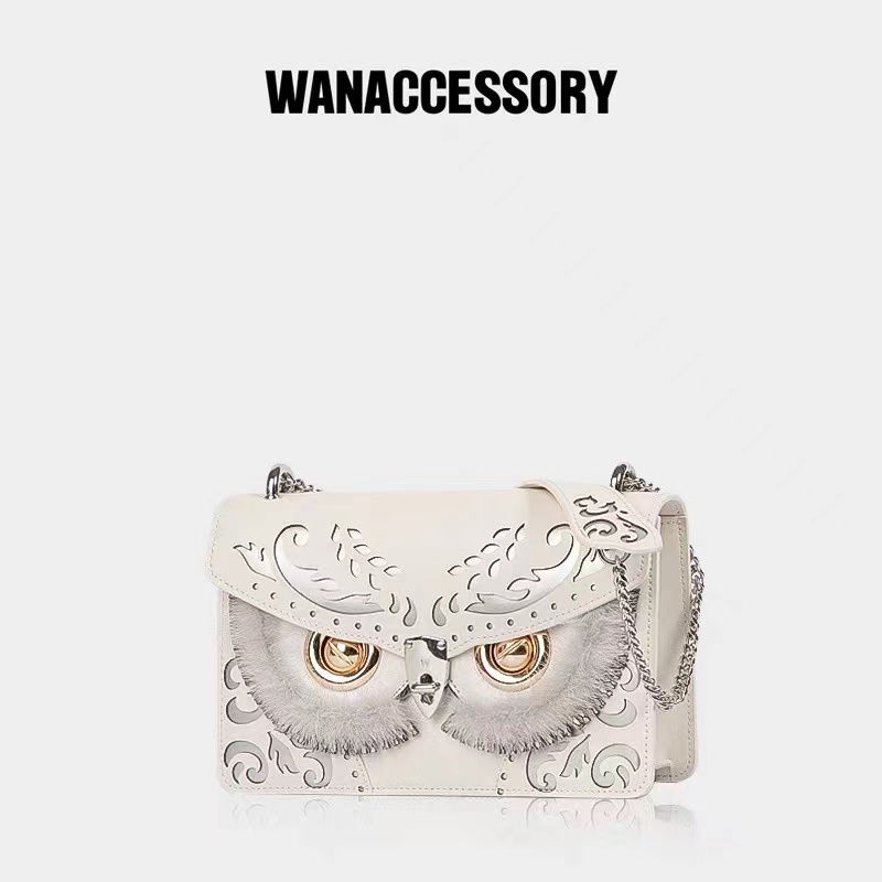 WANACCESSORY万蔻新款鳄鱼纹牛皮换脸猫头鹰小方酒神包原创设计师