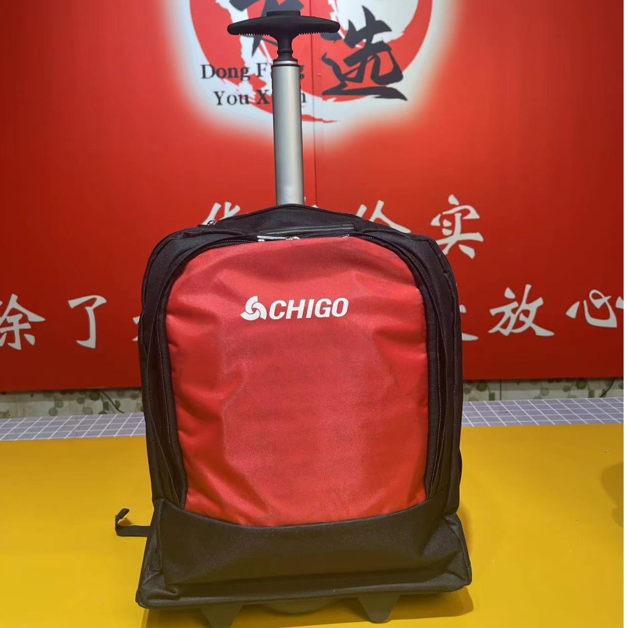 【品牌尾单】户外拉杆背包（库存微染色介意勿拍）