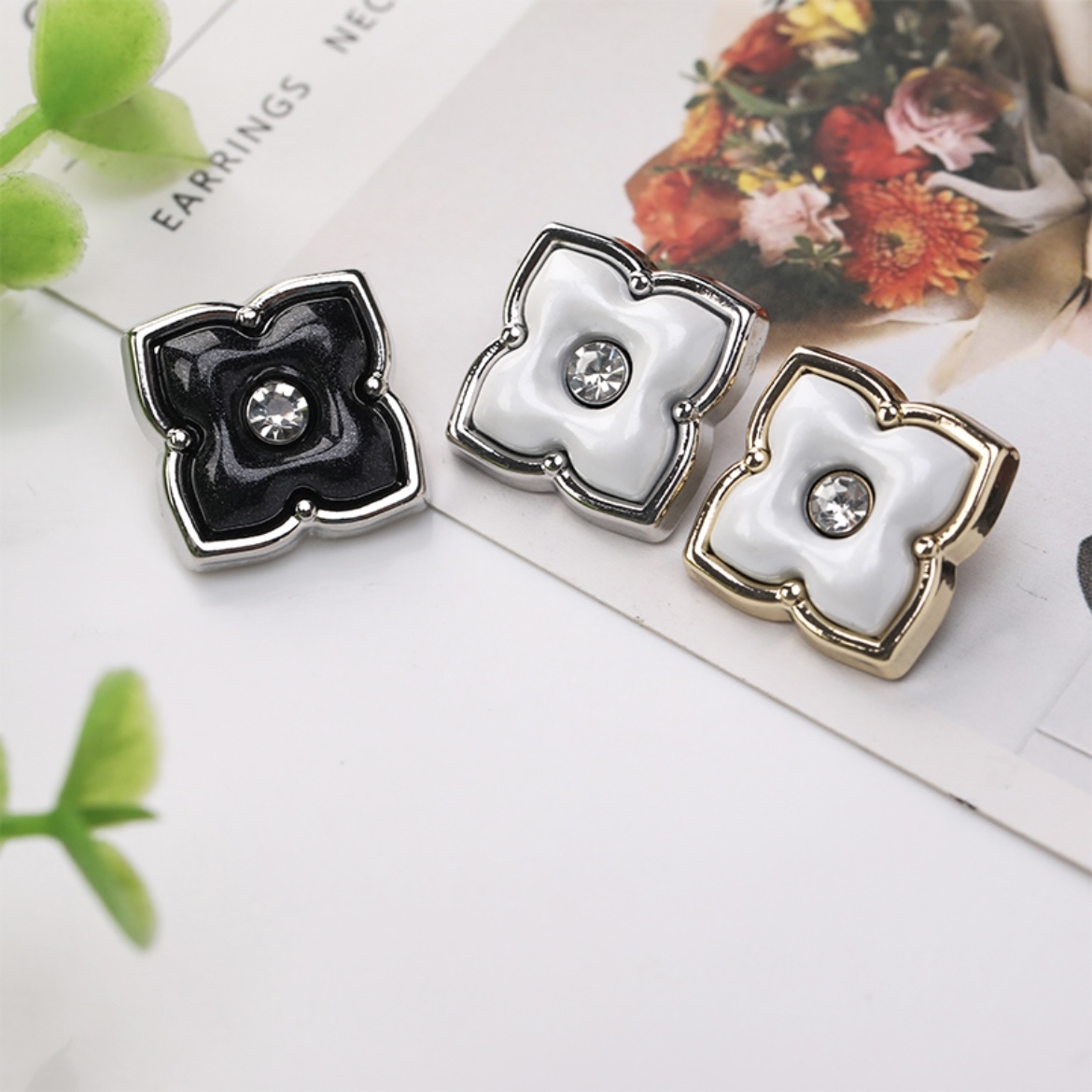 金属四叶草手缝钮扣小香风高档时尚钮扣百搭精美手缝扣黑白钮扣