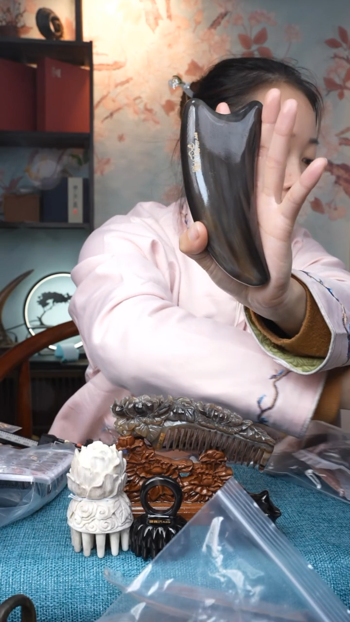 【闪购商品】黑金刚LU27006