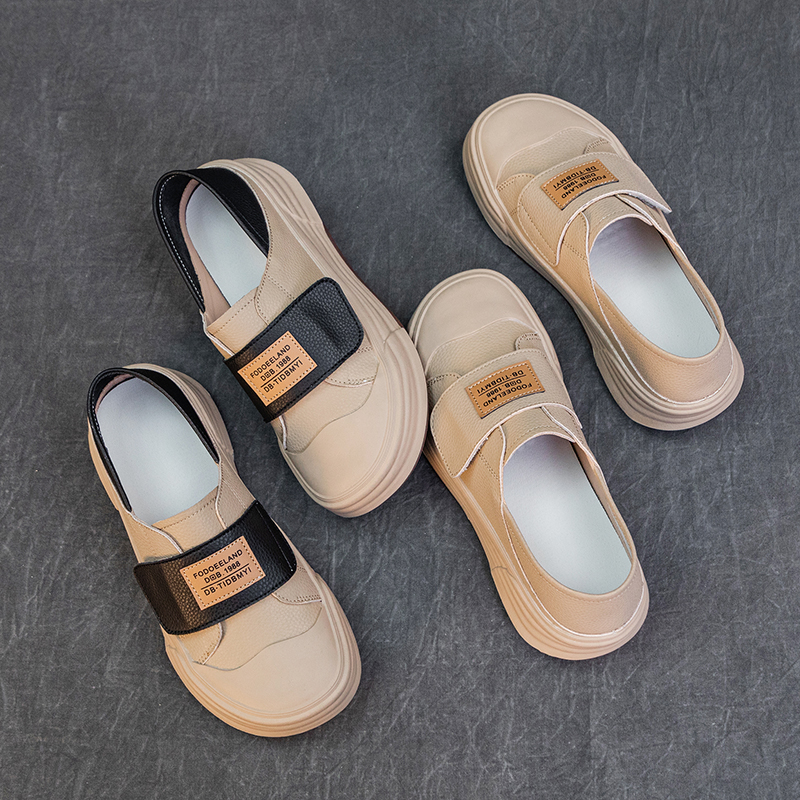 魔术贴小白鞋女2024新款爆款牛皮百搭复古大码女鞋41一43浅口单鞋