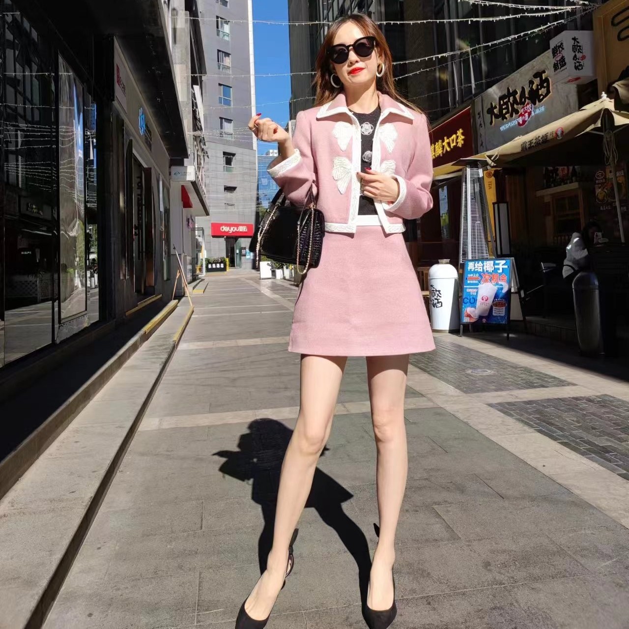 22冬款毛呢短裙1112240531￥1099