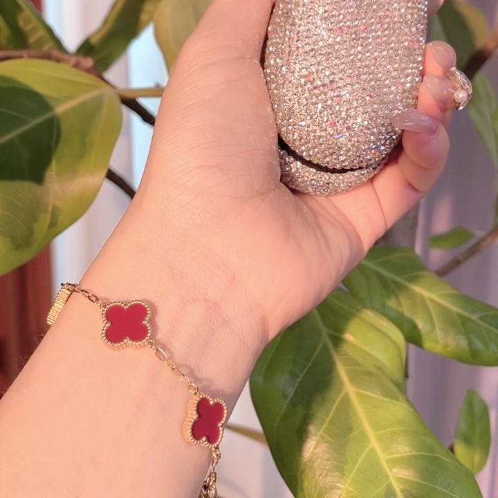 钛钢珐琅手链 五颗花花草草正宗车厘子红手链（22cm）