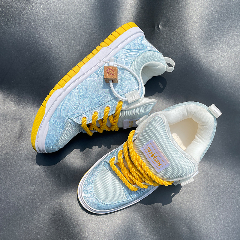 休闲小众原创潮鞋秋季新款运动鞋经典新中式浅蓝色绸缎面国风板鞋