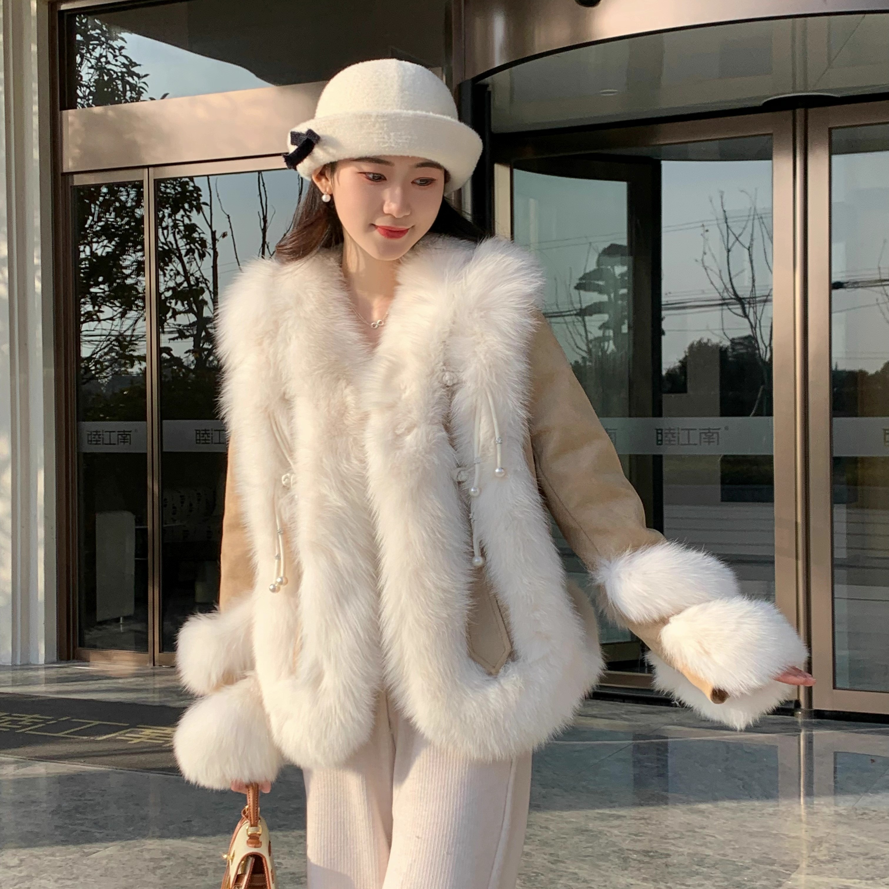 【笑燃儿】“人间富贵咖”进口白狐毛慵懒白鹅绒外套女秋冬