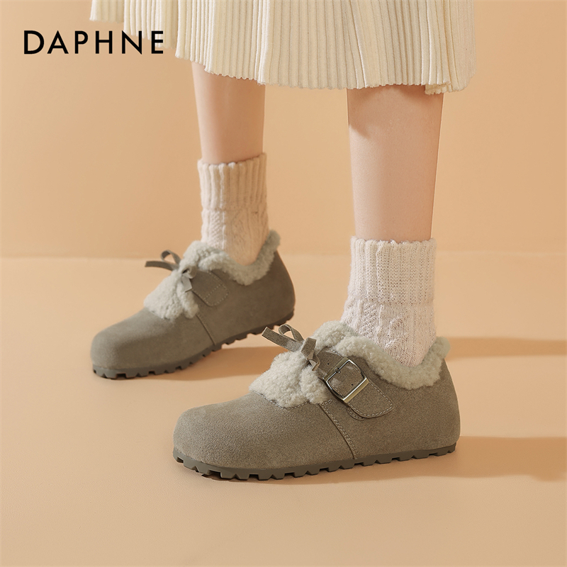 达芙妮2025冬季百搭复古舒适平底加绒加厚保暖套脚圆头时尚雪地靴