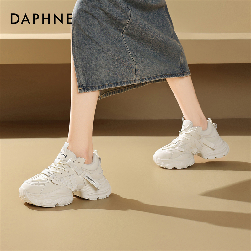 达芙妮2024女士舒适百搭系带透气防滑厚底加绒圆头时尚运动休闲鞋