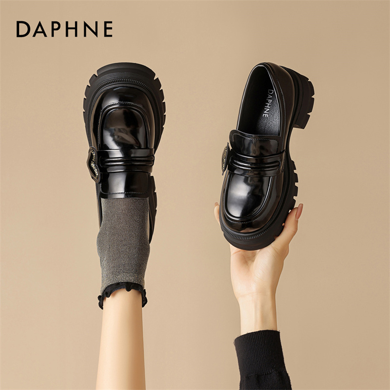 达芙妮女款2025新款秋季jk复古英伦风增高配裙子的厚底单鞋乐福鞋