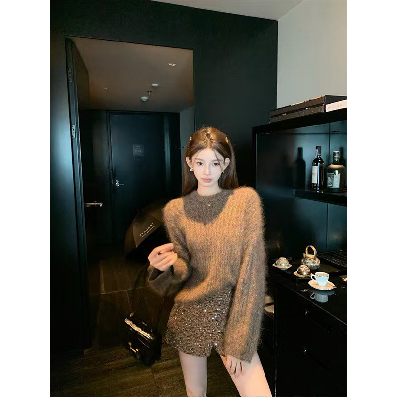 2025秋季新款慵懒复古宽松百搭套头保暖毛衣女时尚包臀亮片短裤女