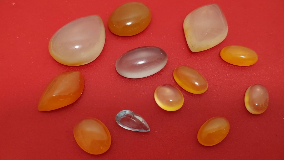 新疆戈壁五彩石一手货源图片仅供参考实际以直播下单商品实物为准