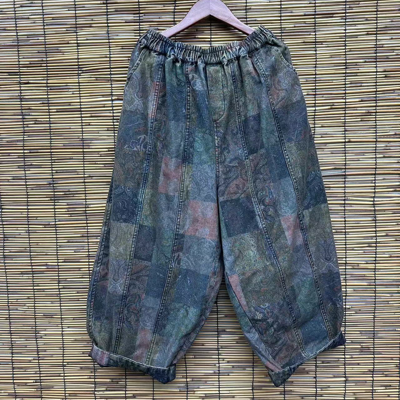 HY    方块拼花做旧牛仔裤